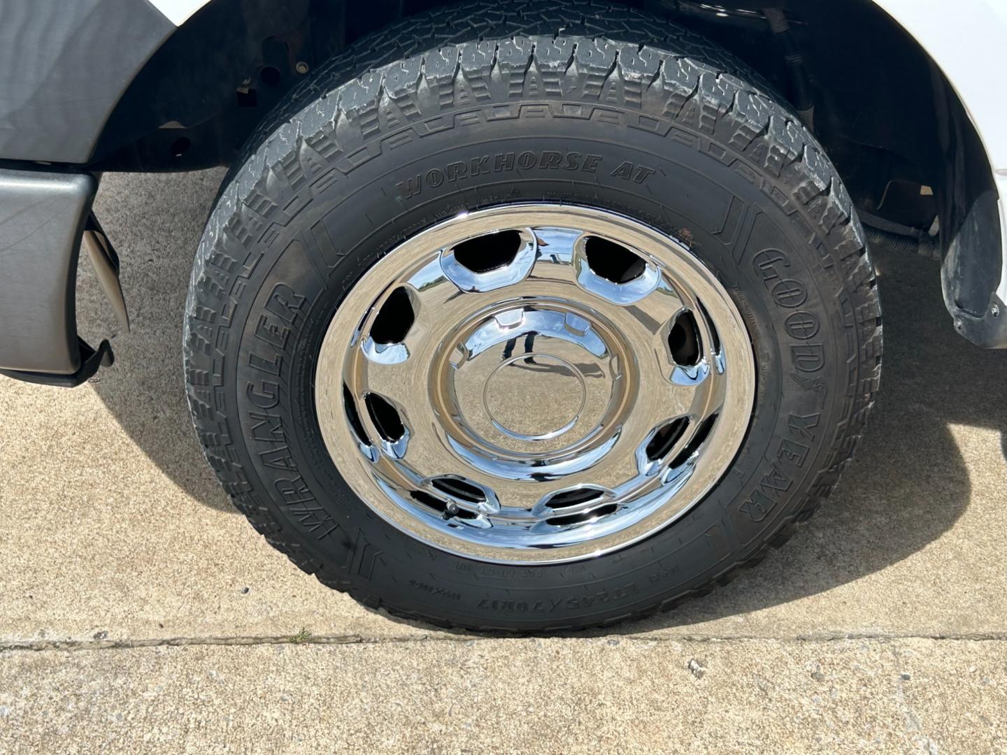 2014 White /Gray Ford F-150 (1FTMF1CM5EK) with an 3.7L V6 DOHC 24V engine, 6-Speed Automatic transmission, located at 17760 Hwy 62, Morris, OK, 74445, (918) 733-4887, 35.609104, -95.877060 - 2014 FORD F-150 XL 6.5-ft. BED HAS A 3.7L V6 ENGINGE, 2WD BI-FUEL (RUNS ON BOTH CNG OR GASOLINE) FEATURES MANUAL WINDOWS, MANUAL LOCKS, MANUAL MIRRORS, AM/FM STEREO, SIRIUS RADIO, CD PLAYER, AUXILLIARY PORT, CRUISE CONTROL, TRACTION CONTROL, MULTI-FUNCTIONING STEERING WHEEL CONTROLS, BEDLINER. IT RU - Photo#24